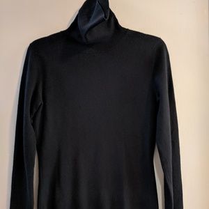 Banana Republic tailored fit cashmere turtleneck